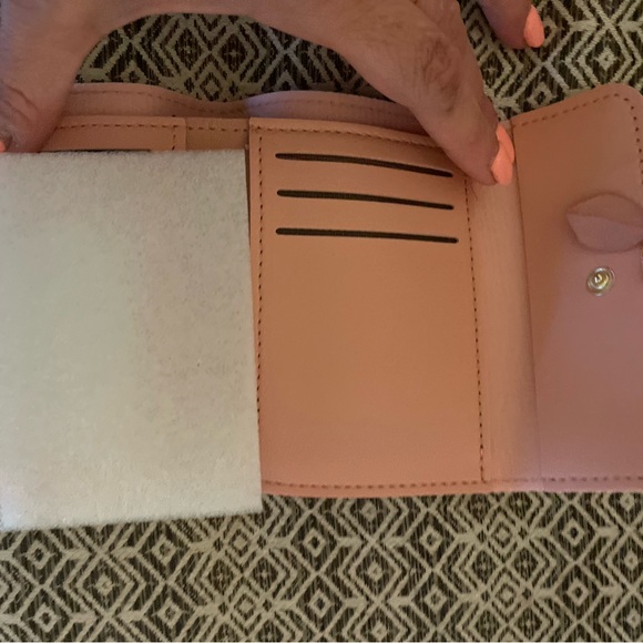 Forever, lovely wallet NWOT - Picture 2 of 4